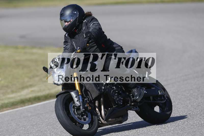 /01 02.04.2026 MAZ ADR/Gruppe gelb Gruppe gruen/75